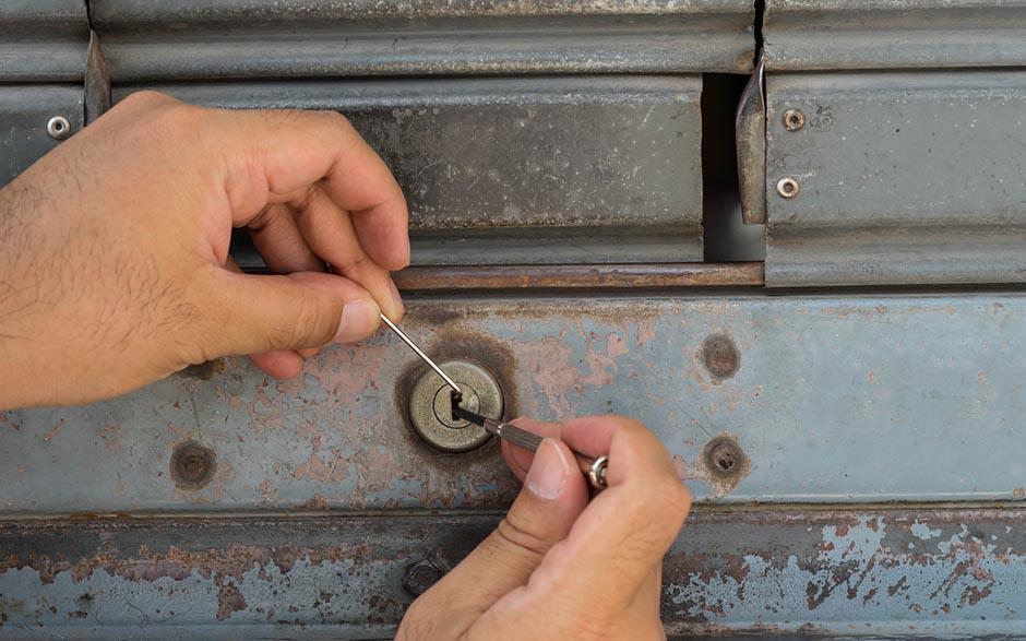 travaux de serrurier ouverture de porte Paris 13