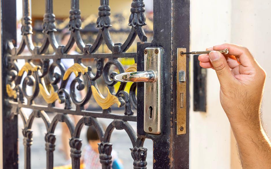 travaux de serrurier ouverture de porte Paris 13